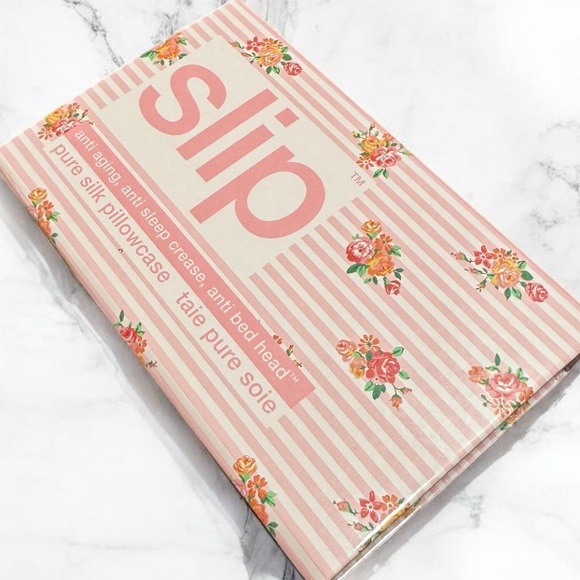 SLIP PETAL QUEEN ZIPPERED PILLOWCASE - Picture 2 of 5